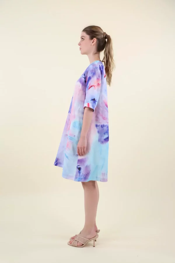 Robe Longueur Genoux Col V Manches Coudes Imprimé Tie And Dye Fluide – Image 2