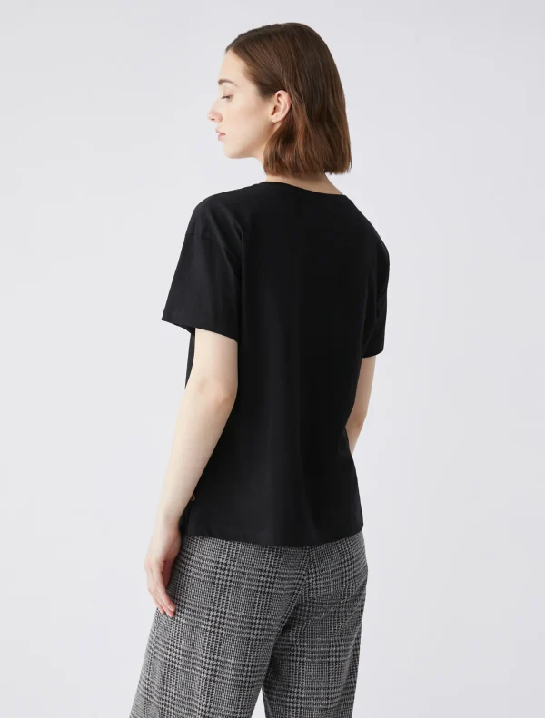 Tee Shirt Col Rond Manches Courtes Motif Placé Sequins – Image 3
