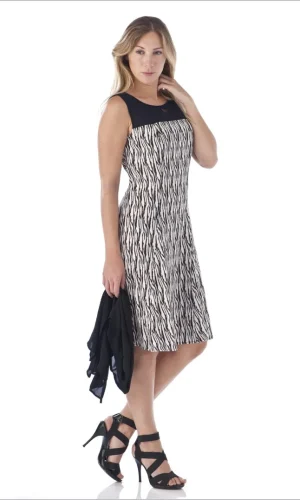 Robe longueur genoux col rond sans manches imprimée