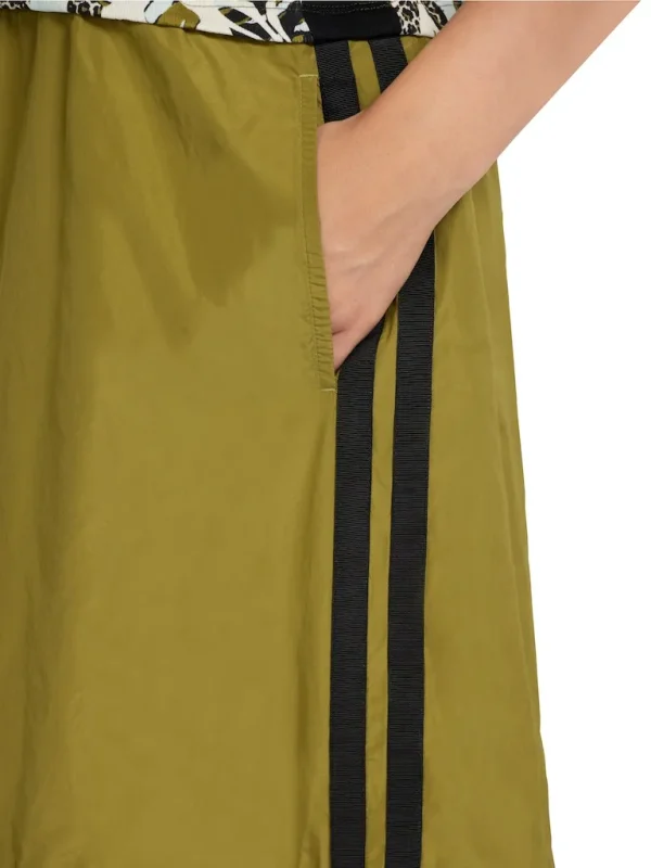 Robe Longue Sans Manches Col Rond Bimatière Imprimée Et Unie – Image 4