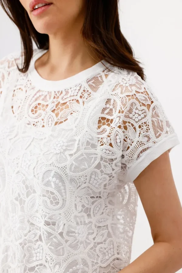 Blouse Col Rond Manches Courtes Broderies Anglaises – Image 4