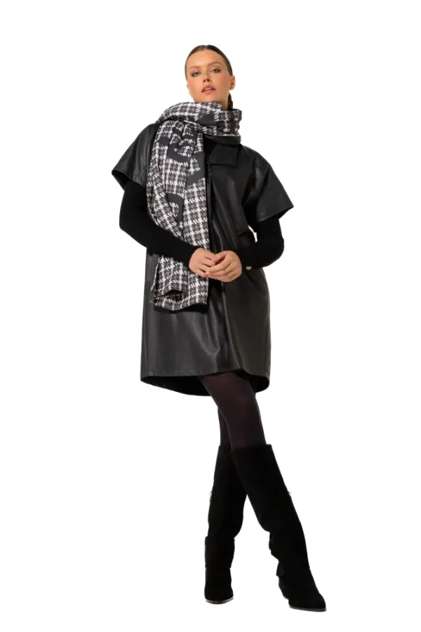 Robe Longueur Genoux Col V Châle Manches Courtes Deux Poches Faux Cuir – Image 2